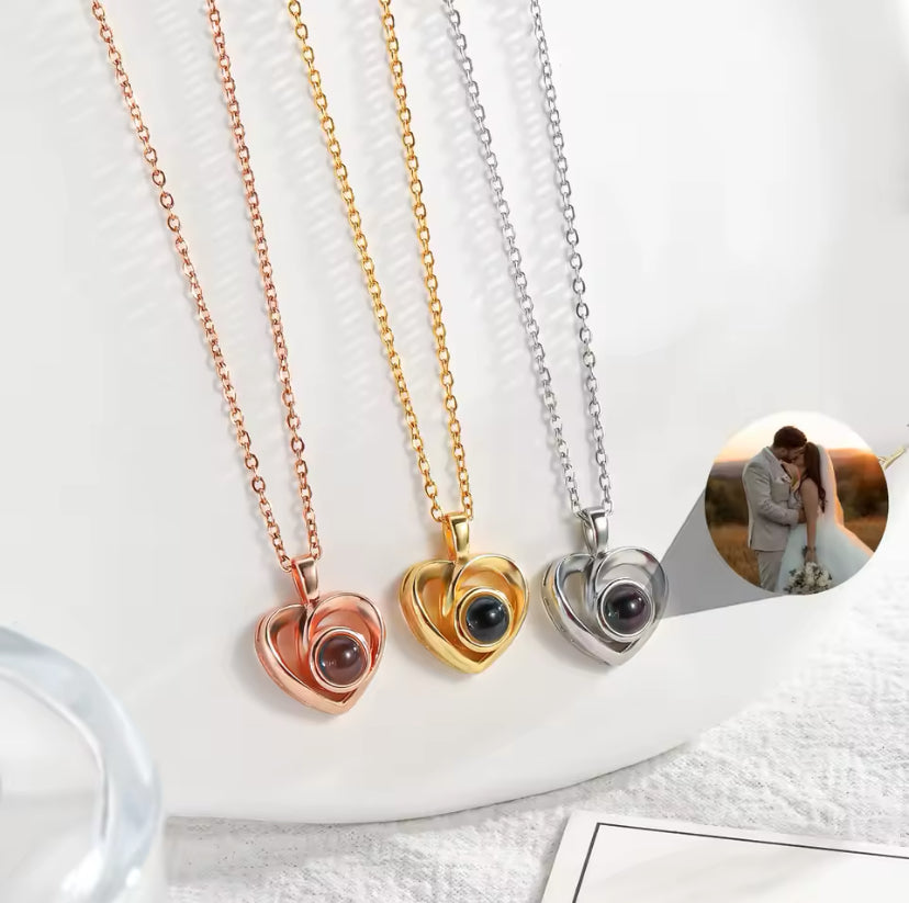 Collar de corazón con foto personalizada de proyección