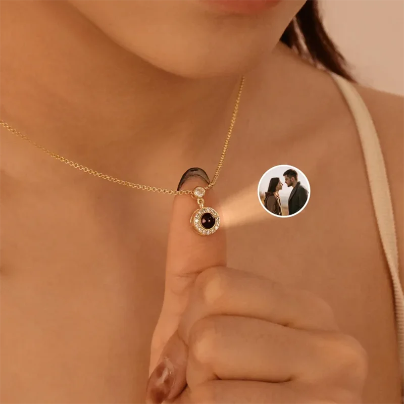 Collar con foto de proyección personalizada